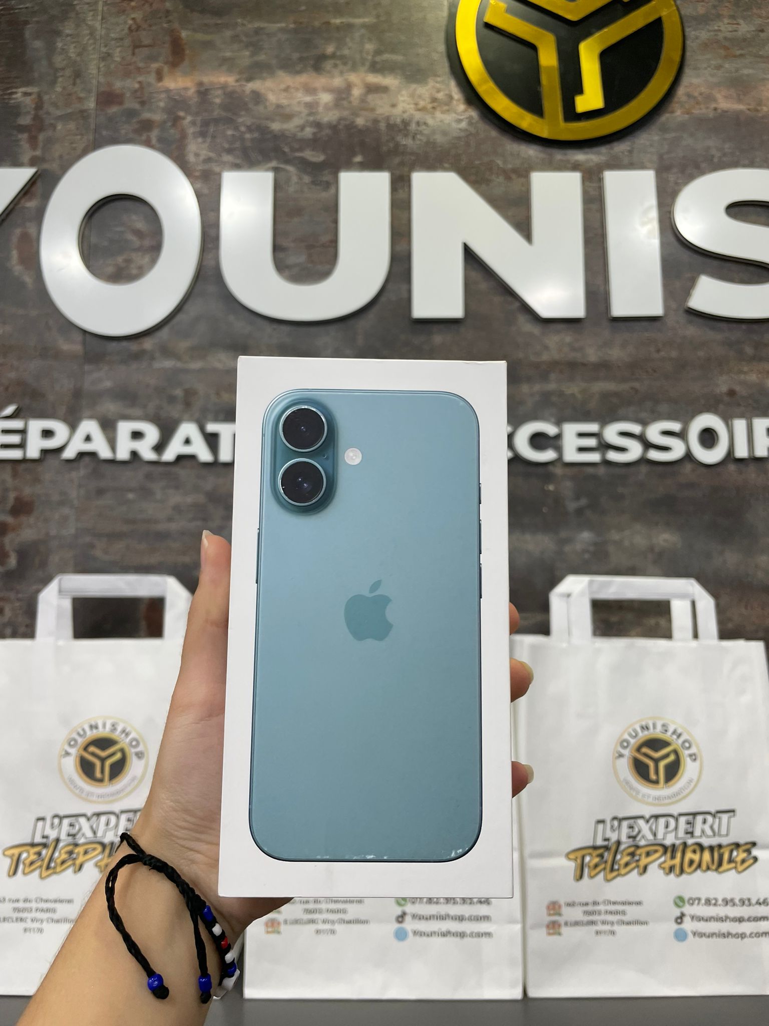 iPhone 16